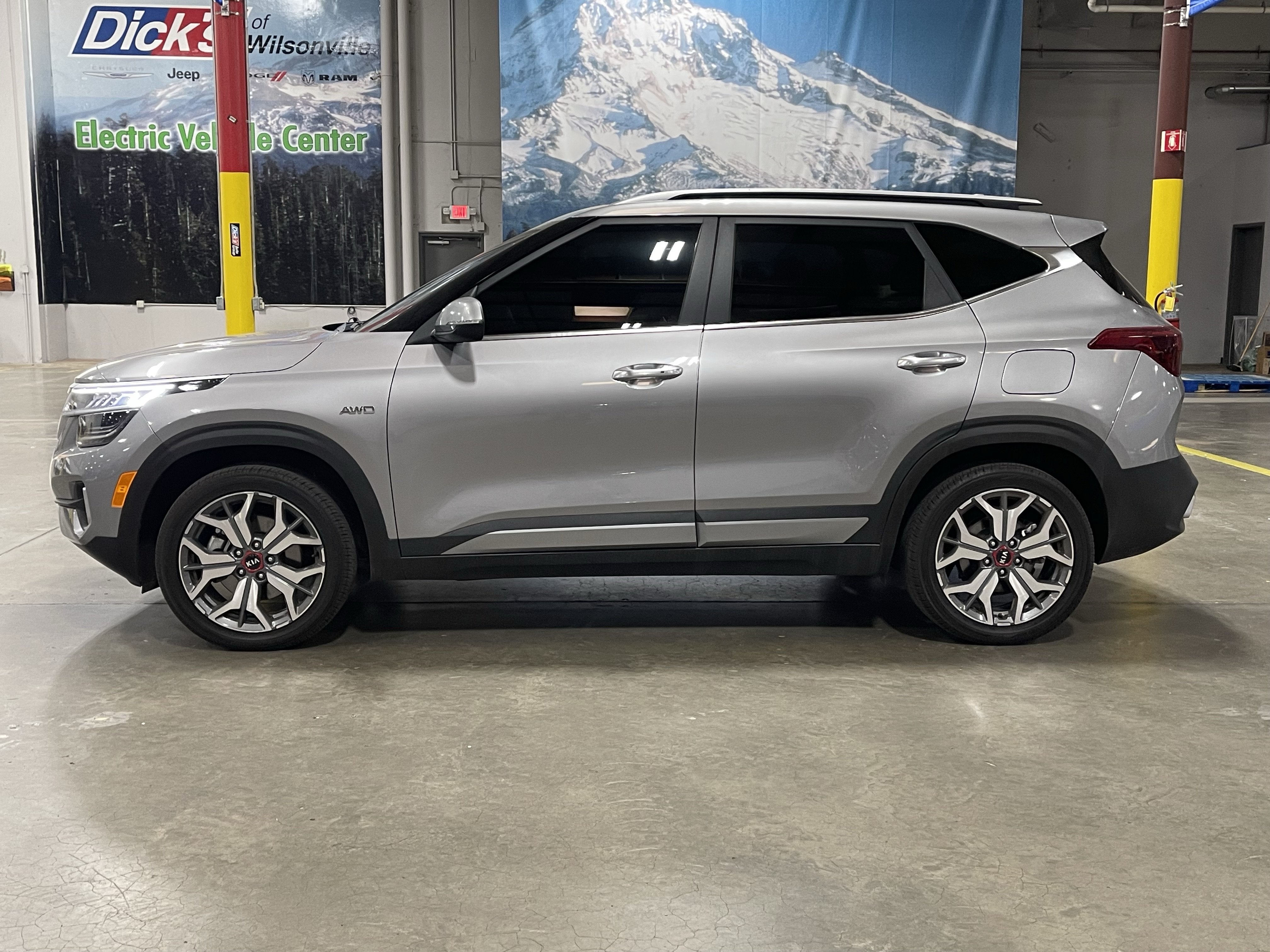 2021 Kia Seltos — side profile view