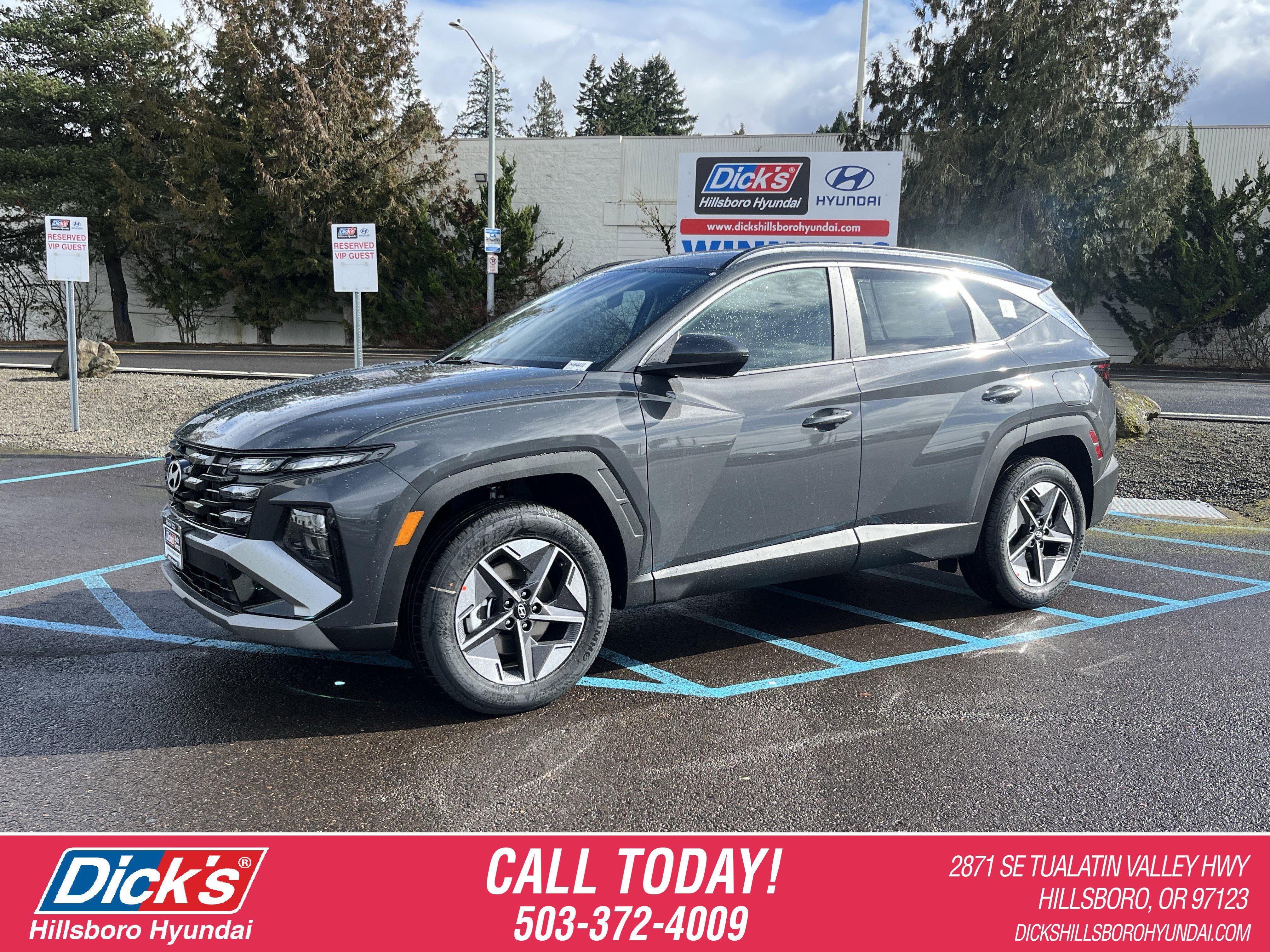 2026 Hyundai TUCSON SEL in Ecotronic Gray — front three-quarter view