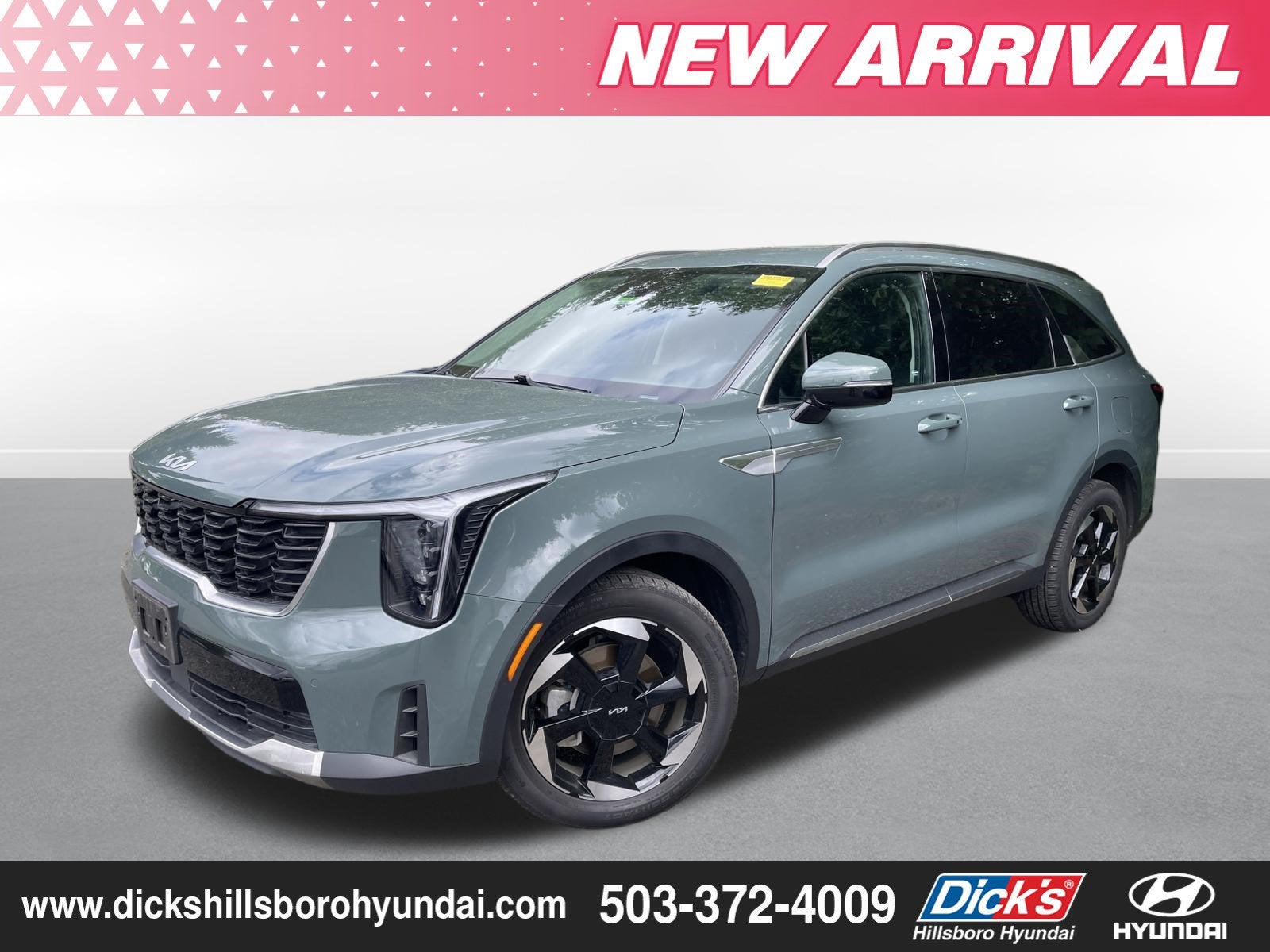 2025 Kia Sorento Plug-In Hybrid EX in Cityscape Green — front three-quarter view