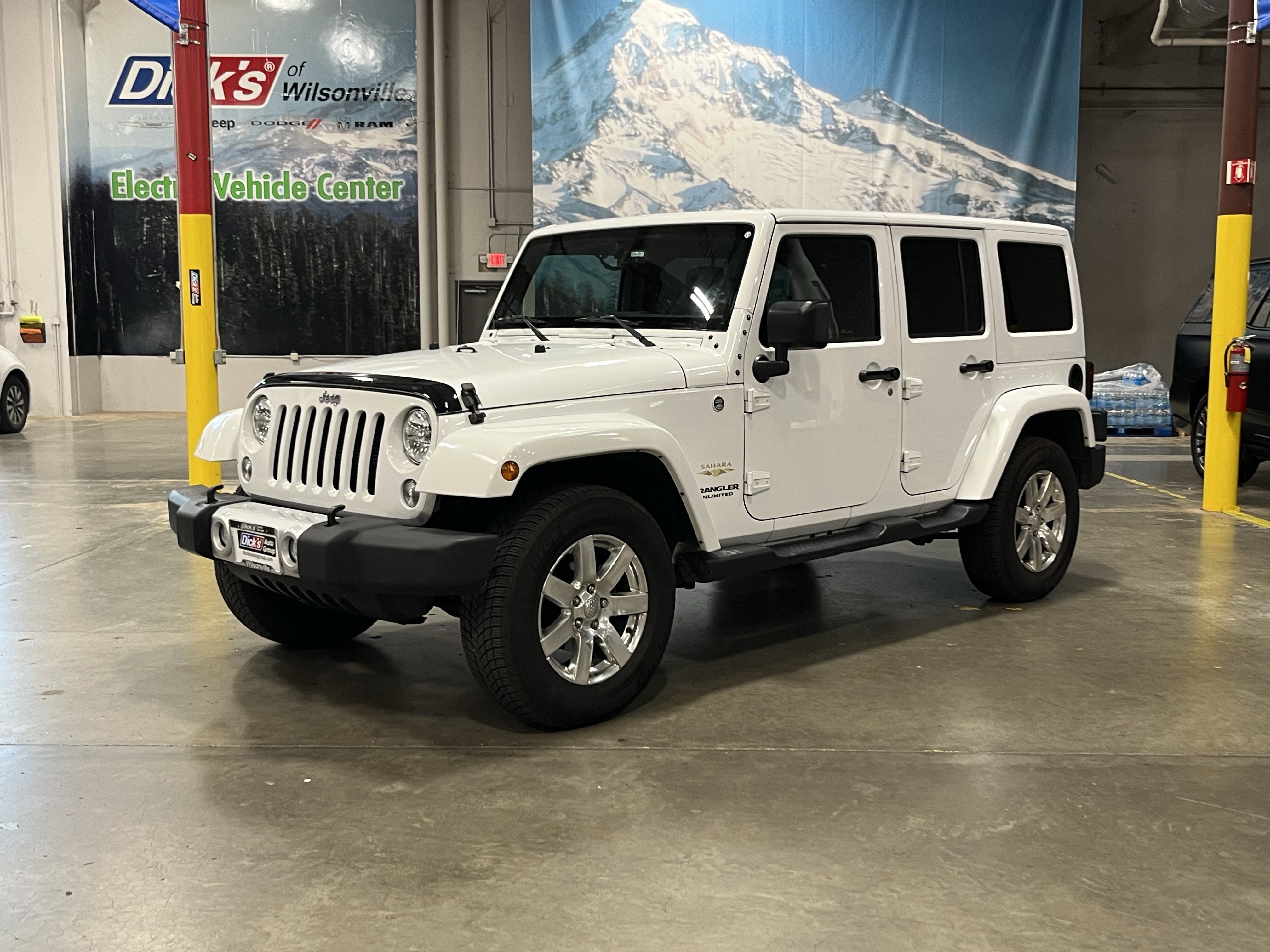 2015 Jeep Wrangler — side profile view