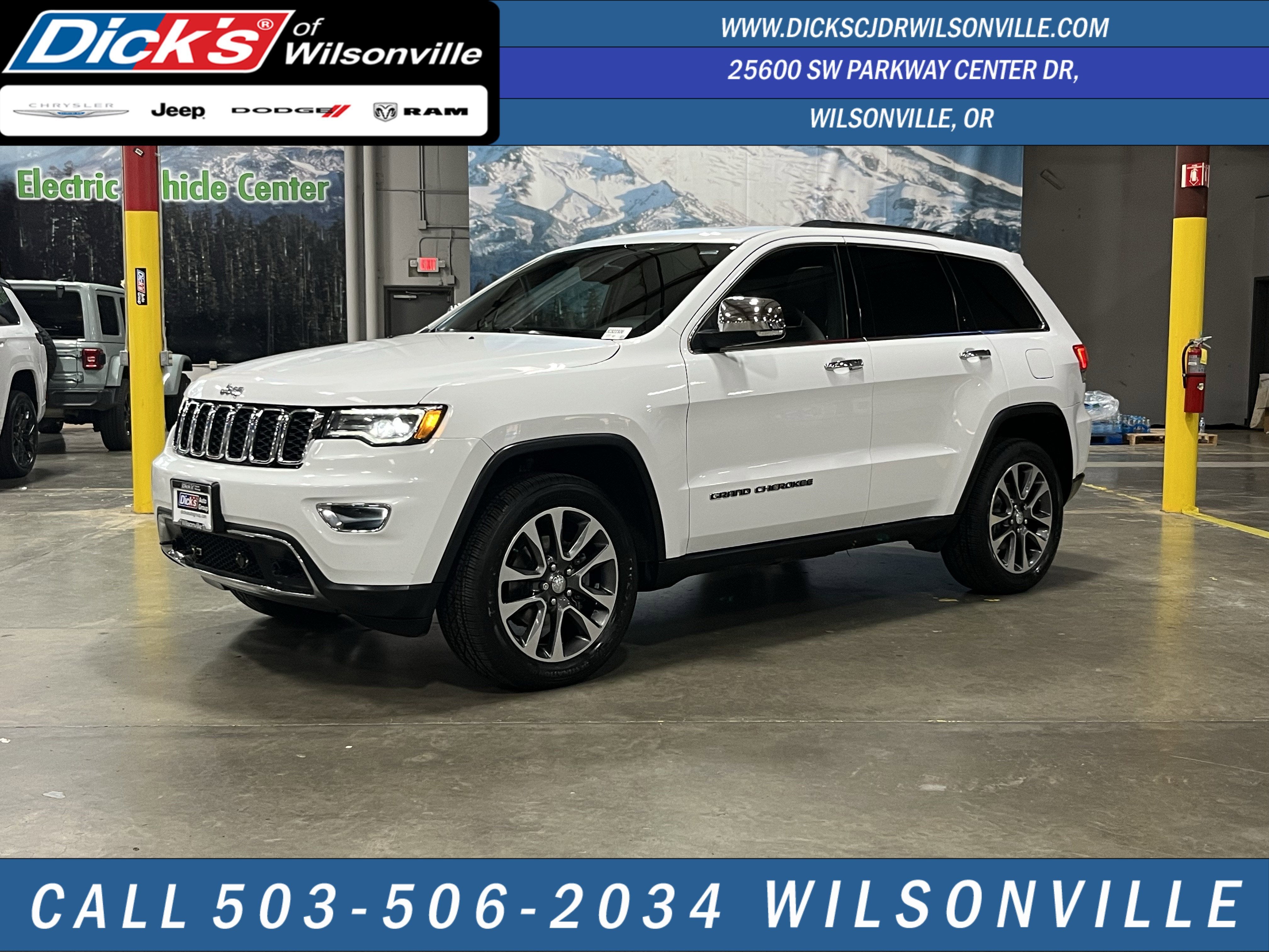 2018 Jeep Grand Cherokee Limited in Bright White Clearcoat — front three-quarter view
