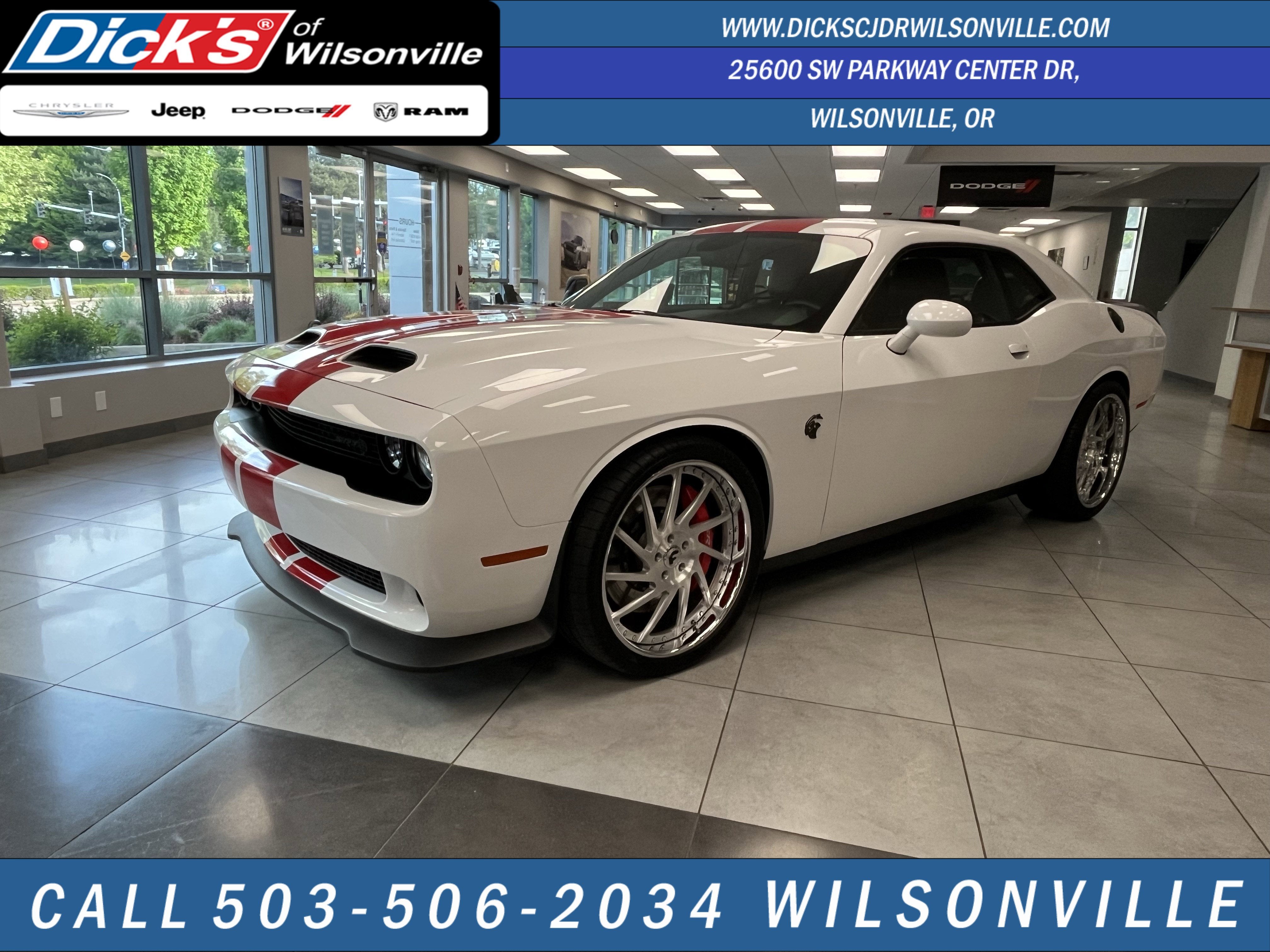 2023 Dodge Challenger SRT Hellcat Jailbreak in White Knuckle Clearcoat — front three-quarter view