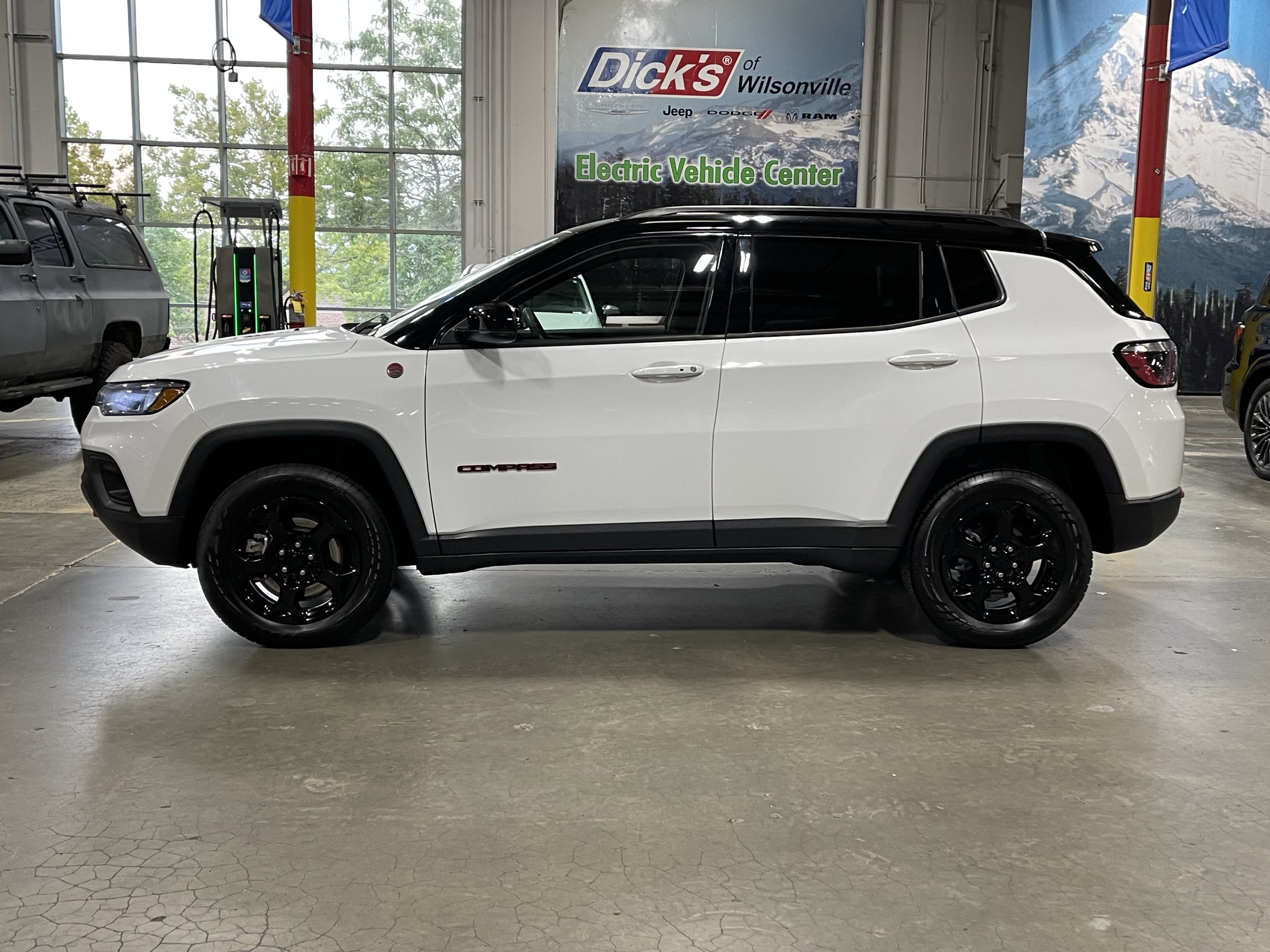 2023 Jeep Compass — side profile view